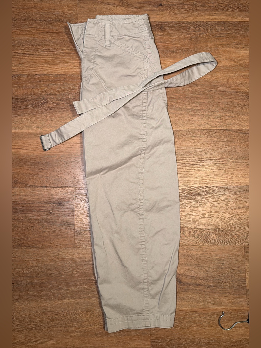 Abercrombie Belted Khaki Barrel Pants - Light Beige